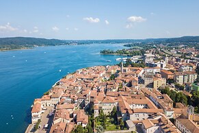Modern Apartment in Arona