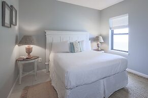 Phoenix Viii 8601 3 Bedroom Condo