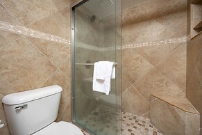 Phoenix Vii 7612 3 Bedroom Condo