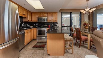 Phoenix Vi 6715 3 Bedroom Condo