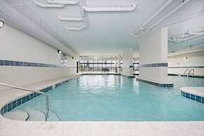 Phoenix Vi 6715 3 Bedroom Condo