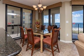 Phoenix Vi 6715 3 Bedroom Condo