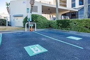 Phoenix Viii 8705 1 Bedroom Condo