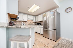 Phoenix Viii 8705 1 Bedroom Condo