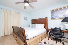 Phoenix Viii 8705 1 Bedroom Condo