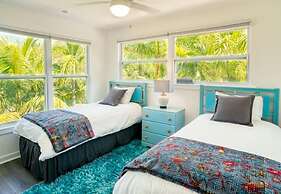 Henderson 3 Bedroom Home by RedAwning