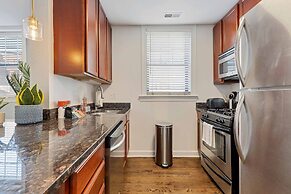 Modern Comfort 2 Bd Condo in Iconic Lincoln Square by AllSet Turnover