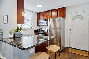 Modern Comfort 2 Bd Condo in Iconic Lincoln Square by AllSet Turnover