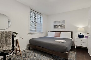 Modern Comfort 2 Bd Condo in Iconic Lincoln Square by AllSet Turnover