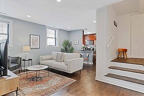 Modern Comfort 2 Bd Condo in Iconic Lincoln Square by AllSet Turnover
