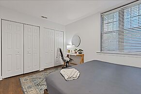 Modern Comfort 2 Bd Condo in Iconic Lincoln Square by AllSet Turnover
