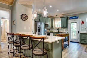 At Last - 1011 Marquette Pl 4 Bedroom Home by RedAwning