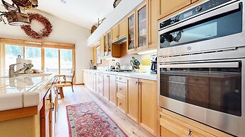 Snowcreek V #757 5 Bedroom Condo by RedAwning