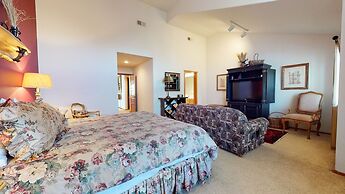 Snowcreek V #757 5 Bedroom Condo by RedAwning