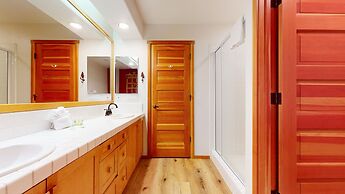 Snowcreek V #757 5 Bedroom Condo by RedAwning