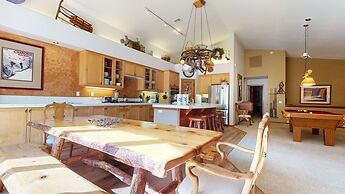 Snowcreek V #757 5 Bedroom Condo by RedAwning