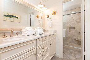 Phoenix East 1406 3 Bedroom Condo by Redawning