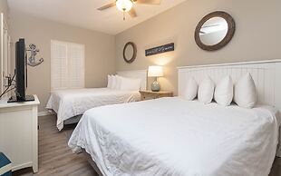 Phoenix East 1406 3 Bedroom Condo by Redawning