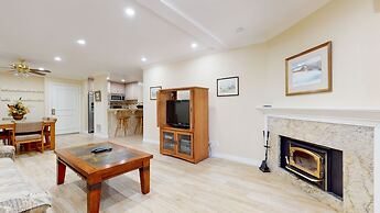 Summit #245 1 Bedroom Condo by RedAwning