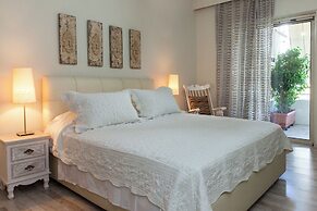 Stylish Athinas House in Kallithea