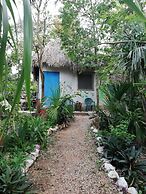 Mayan Bungalow Near Chichén Itza