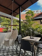 HOTEL  BALI AT POBLADO