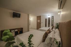 HOTEL  BALI AT POBLADO