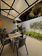 HOTEL  BALI AT POBLADO