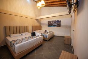 HOTEL  BALI AT POBLADO