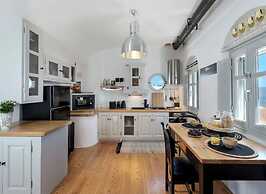 Villa in Oía with views of the caldera