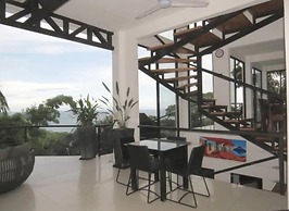 Casa con espectacular vista al mar