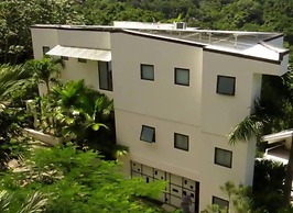 Casa con espectacular vista al mar