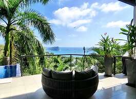 Casa con espectacular vista al mar