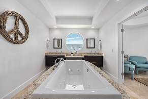 Endless Views by Distinctive Beach Rentals