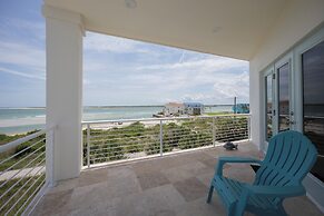 Endless Views by Distinctive Beach Rentals