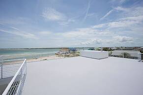 Endless Views by Distinctive Beach Rentals