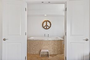 Endless Views by Distinctive Beach Rentals