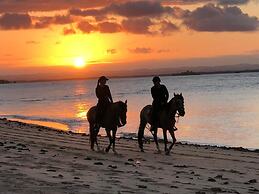 Pôr do Sol Eco Suítes