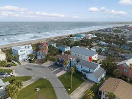 Seaside Bungalow by Distinctive Beach Rentals