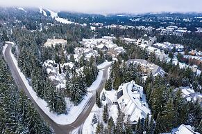 Powderhorn by Whistler Premier