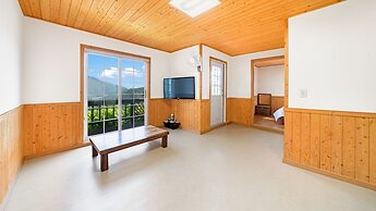 Gapyeong sky pet Family Dogchae Pension