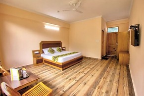 Goroomgo J J Regency Manali
