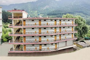 Goroomgo J J Regency Manali