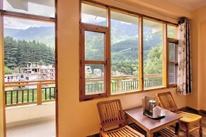 Goroomgo J J Regency Manali