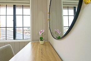 6BRM Retreat Parkside Family House Melb