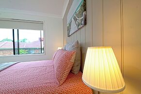 6BRM Retreat Parkside Family House Melb