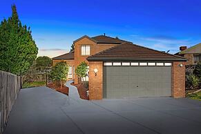 6BRM Retreat Parkside Family House Melb