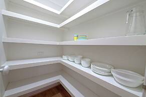 6BRM Retreat Parkside Family House Melb