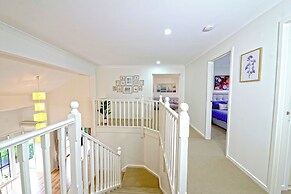 6BRM Retreat Parkside Family House Melb