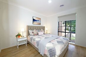 6BRM Retreat Parkside Family House Melb